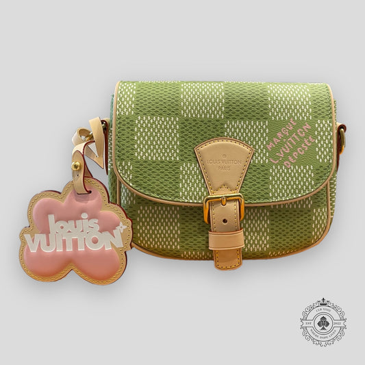 Louis Vuitton Montsouris Messenger Bag in Golf Green Damier